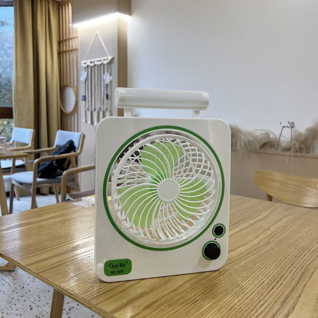 Desktop Fan an...
